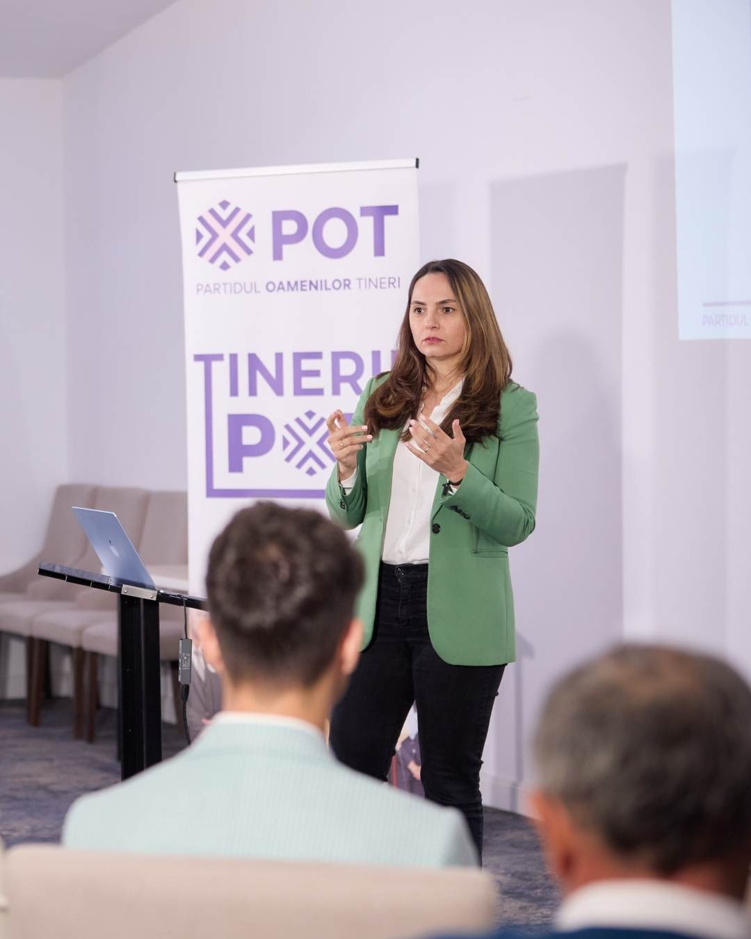 Şefa partidului POT pierde procesul cu Monica Ionescu